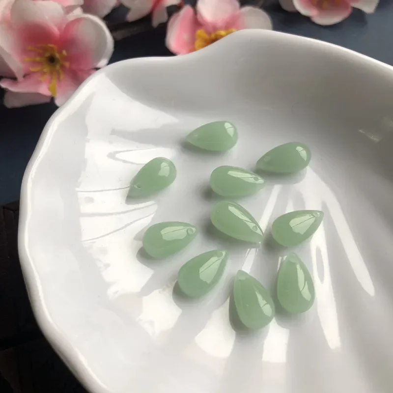 20 шт. 8x14 мм, разноцветные с – обзор и цена Embroidery Glass Beads