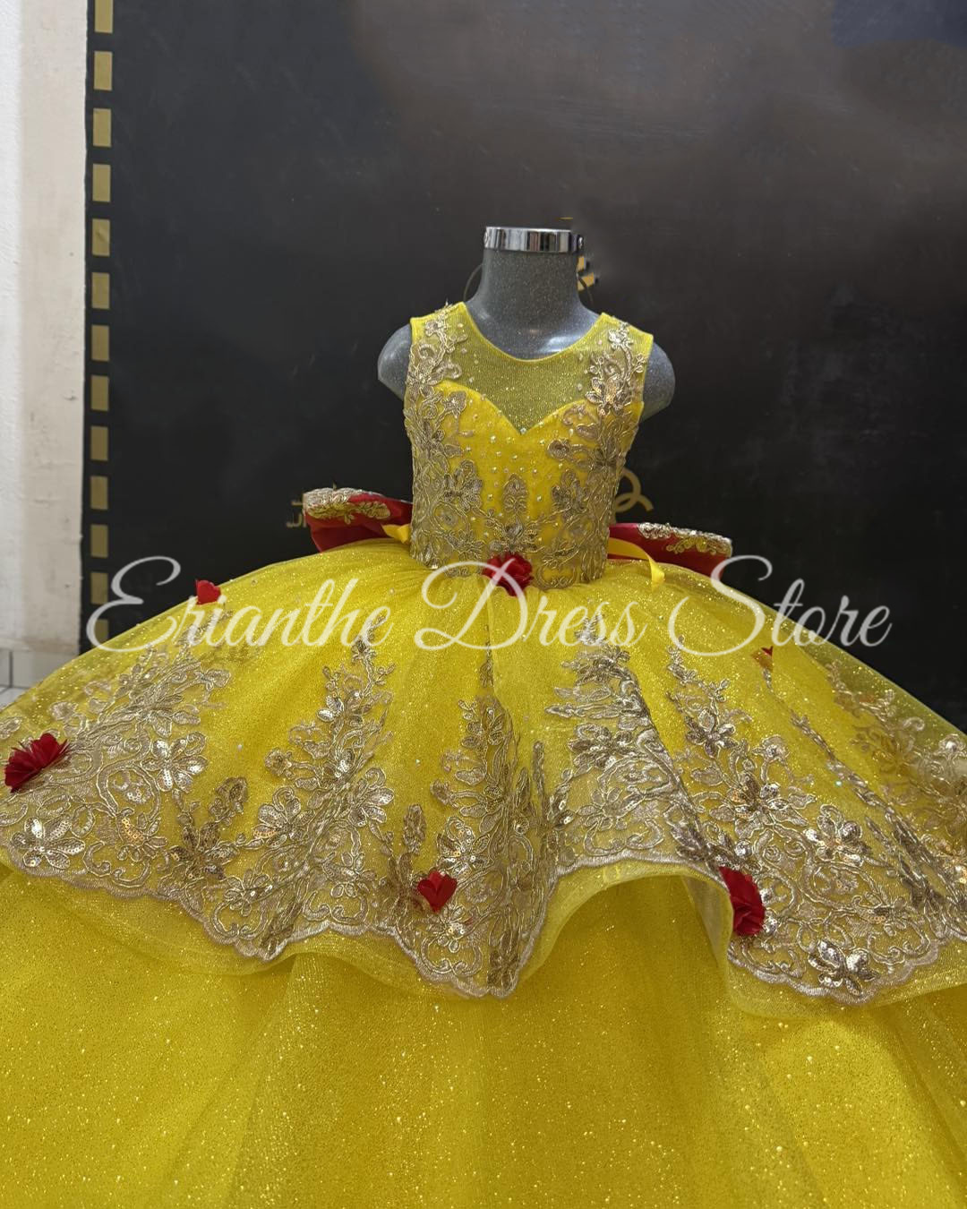 Желтое платье с цветочным узор – обзор и цена Embroidery Yellow Flower